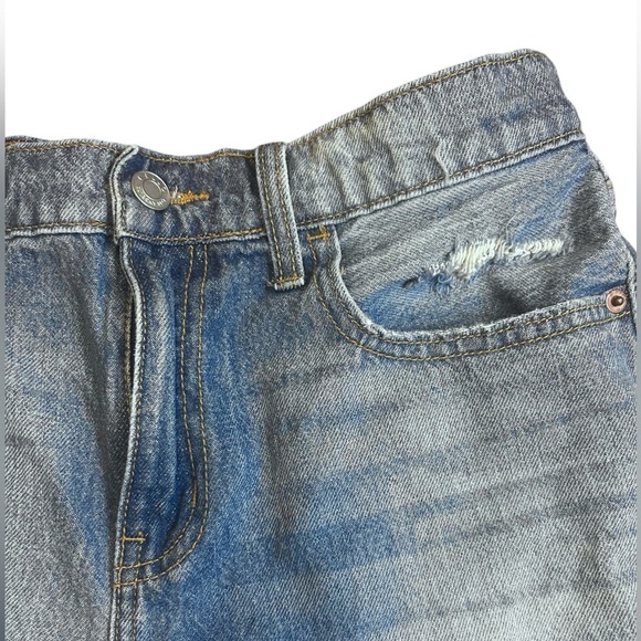 Cello Jeans Womens Denim Distressed Stretch Cut Off Shorts Size Medium - Picture 3 of 10